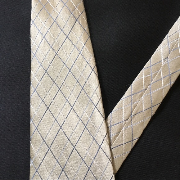 100 percent silk tie, by Calvin Klein - Picture 3 of 4